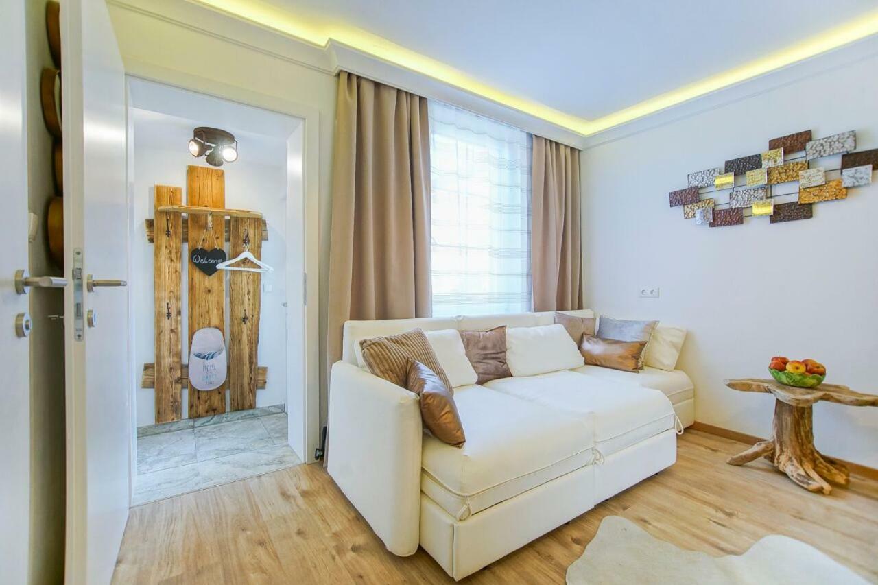 Auszeit Leoben 1 Mit Terasse Und Gratis Parkplatz Apartment Exterior photo