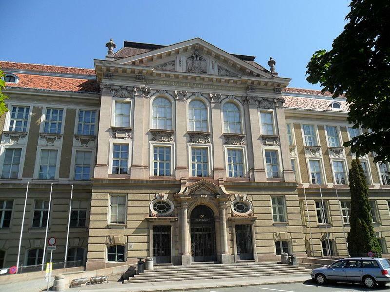 Auszeit Leoben 1 Mit Terasse Und Gratis Parkplatz Apartment Exterior photo